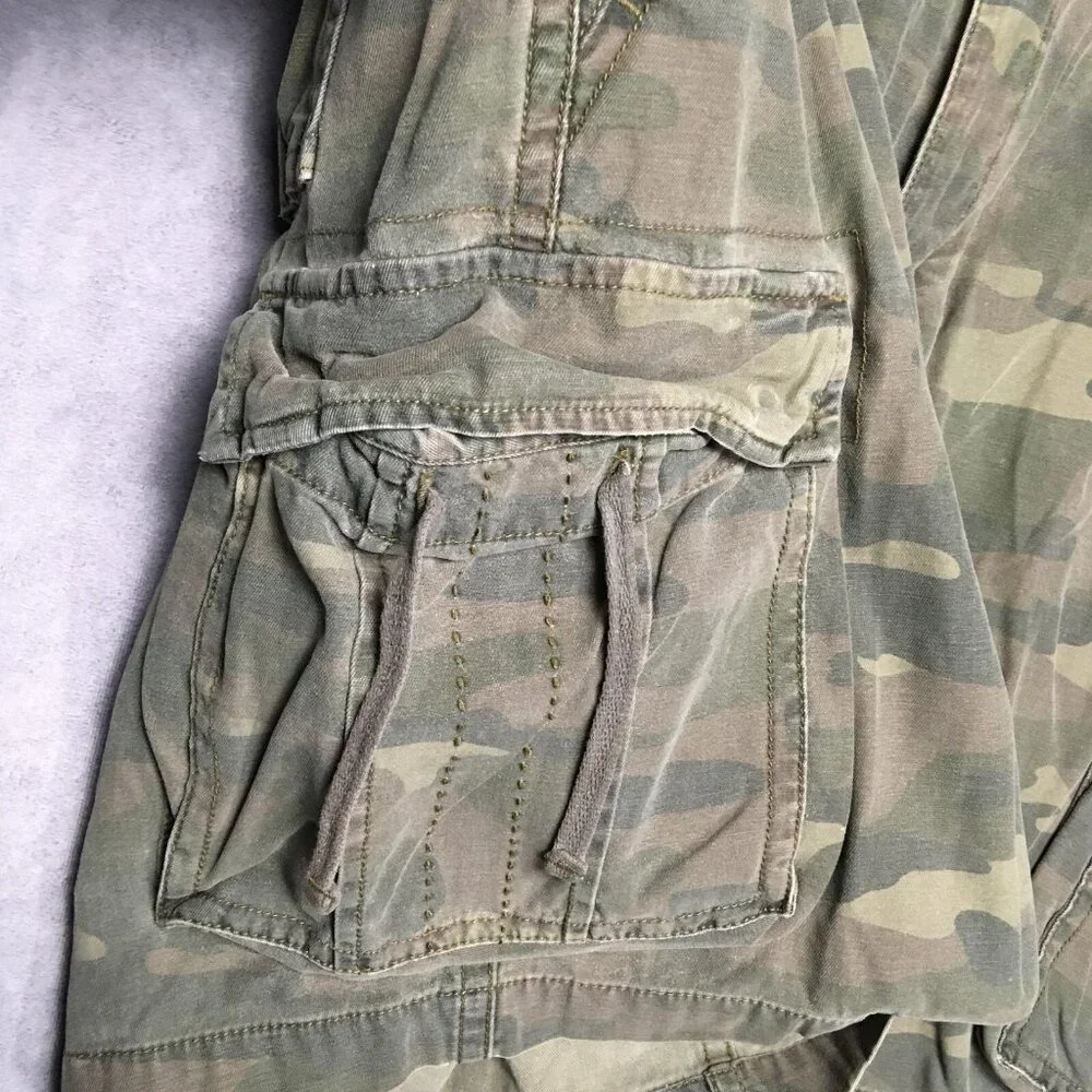Faded Glory‎ Mens Cargo Shorts size 42 Green Jungle Camouflage Cotton Pockets